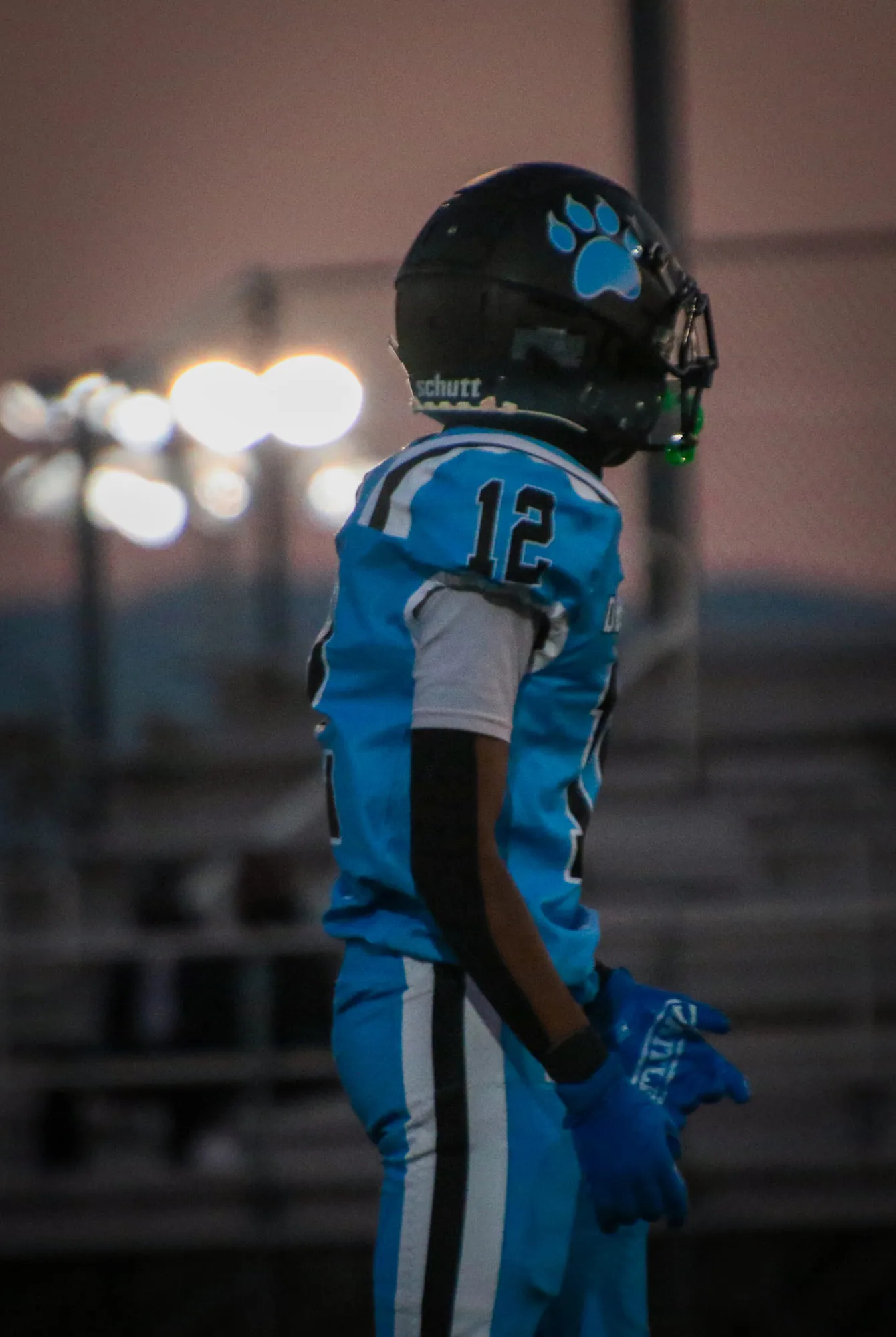 Football — frame 14 of 57