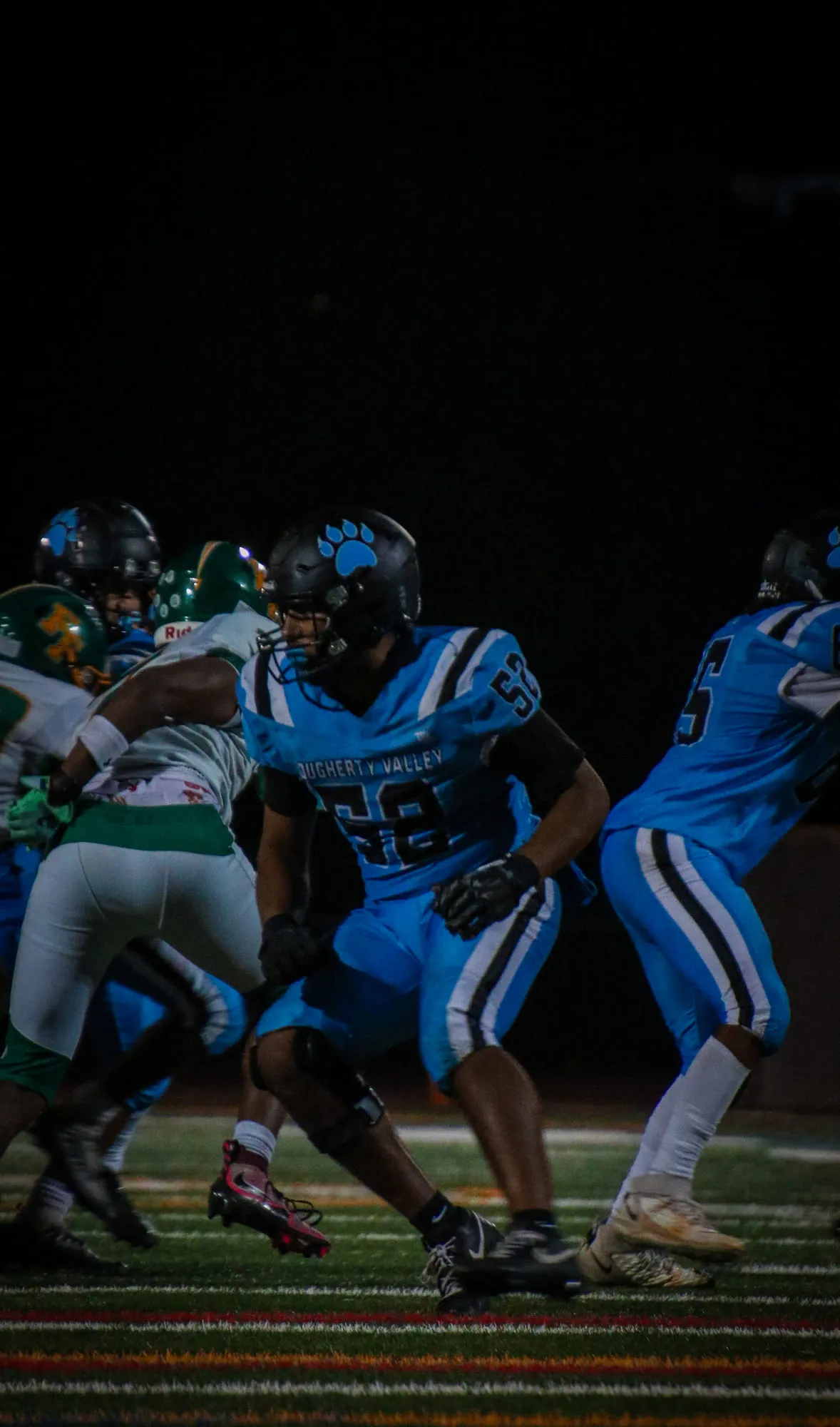 Football — frame 25 of 57